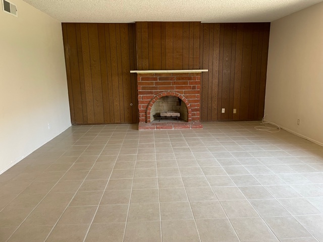 Foto del edificio - 1813 Glenoaks Ave