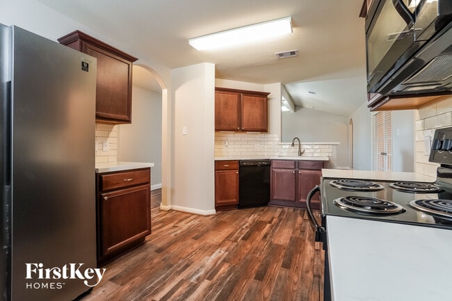 Foto del edificio - 1001 Walnut Ln