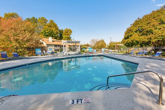 Building Photo - Terrace Oaks