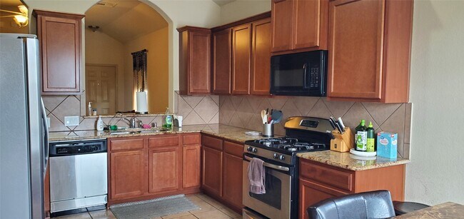 Foto del edificio - 6151 Norwood Meadows Ln