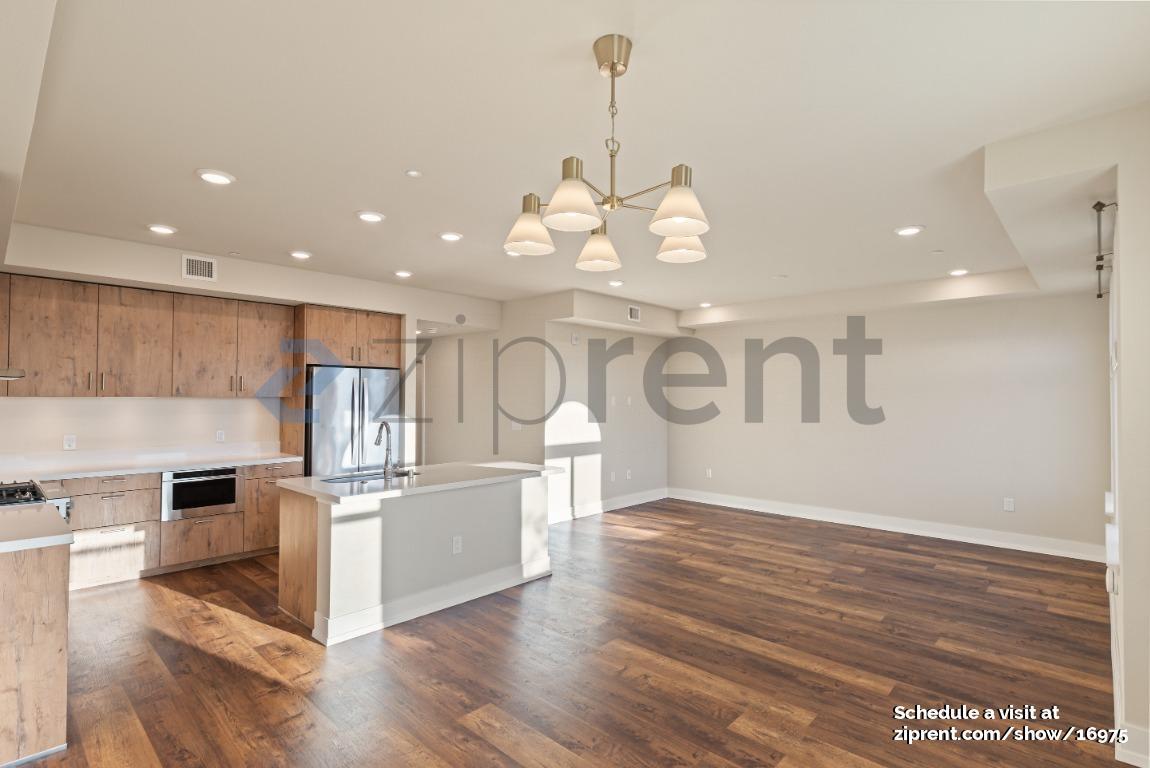 Foto principal - 1048 Monroe St