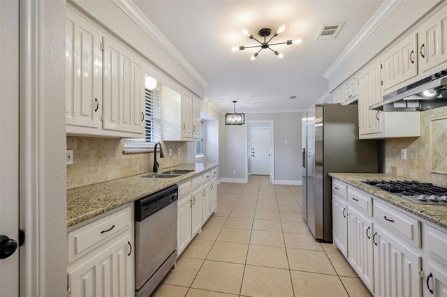 Building Photo - 1109 Edgewood Dr