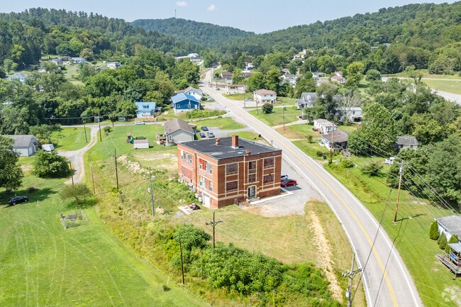Neighborhood Context - 3618 Shinnston Pike