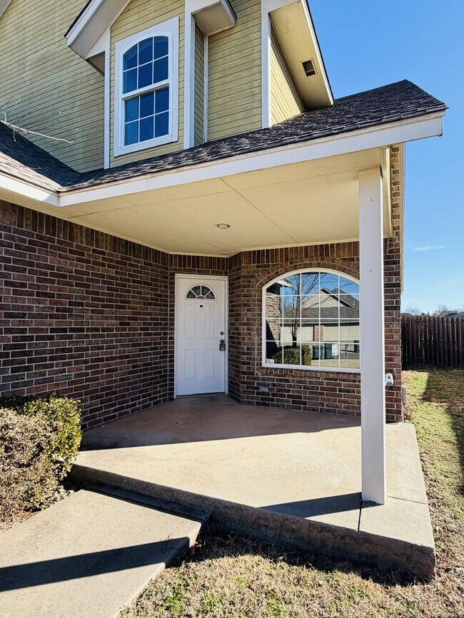 Building Photo - 408 Sterling Pointe Way