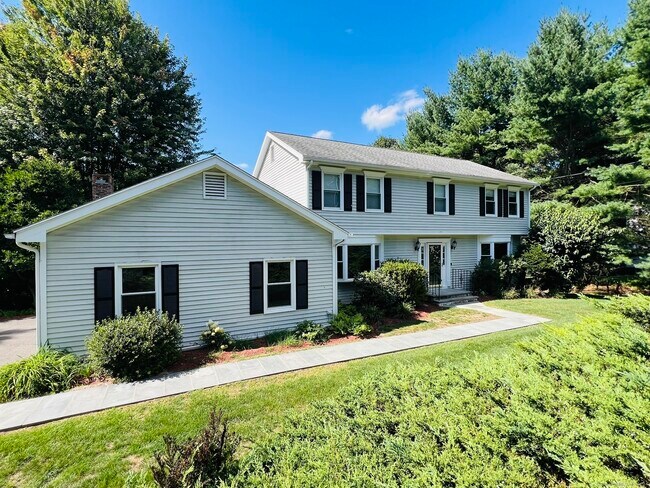 Foto del edificio - 679 Aspen Ln