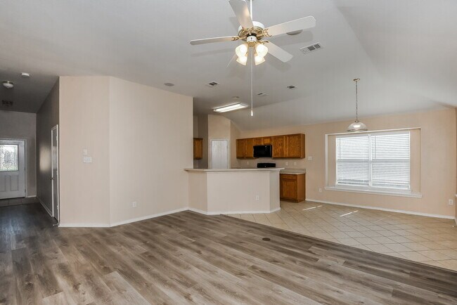 Foto del edificio - 1412 Brownford Dr
