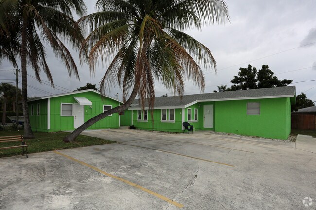 Building Photo - 2735 Richard Rd