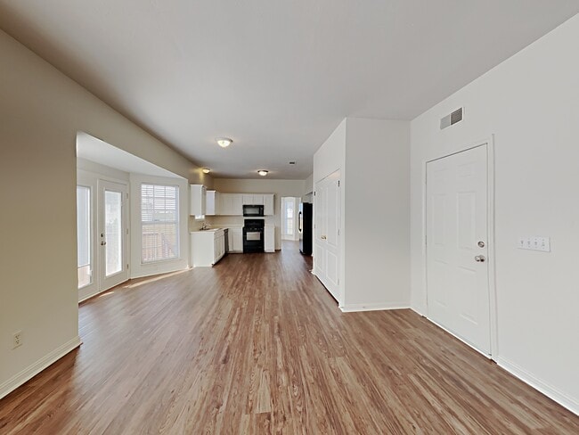 Building Photo - 396 Davids Way