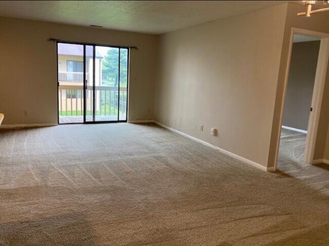 Foto del edificio - 2283 Hedgerow Road