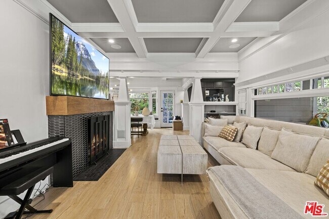 Foto del edificio - 7403 Hawthorn Ave