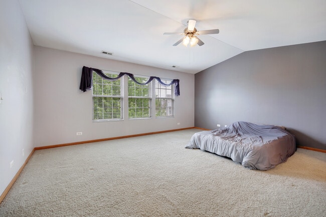 Building Photo - 2614 Loren Ln