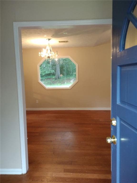 Building Photo - 604 Pepperwood Ln