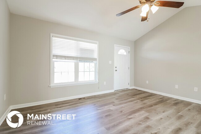 Foto del edificio - 448 Sunray Dr