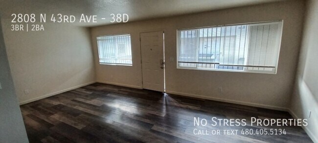 Building Photo - 3 Bedroom Condo off 43rd Ave and Thomas!