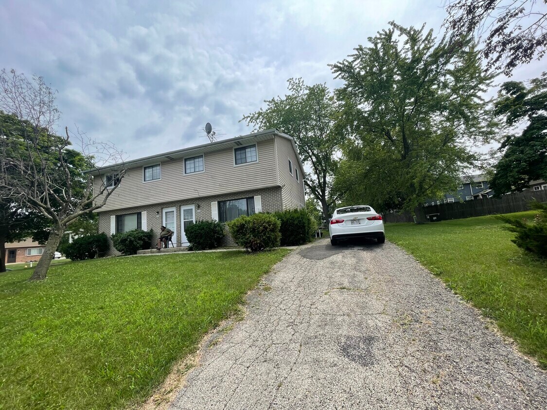 5137 Admiralty Ave, Racine, WI 53406 House Rental in Racine, WI