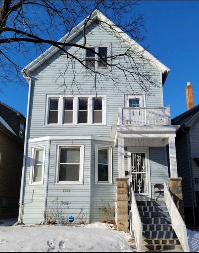 Building Photo - 2327 S 7th St