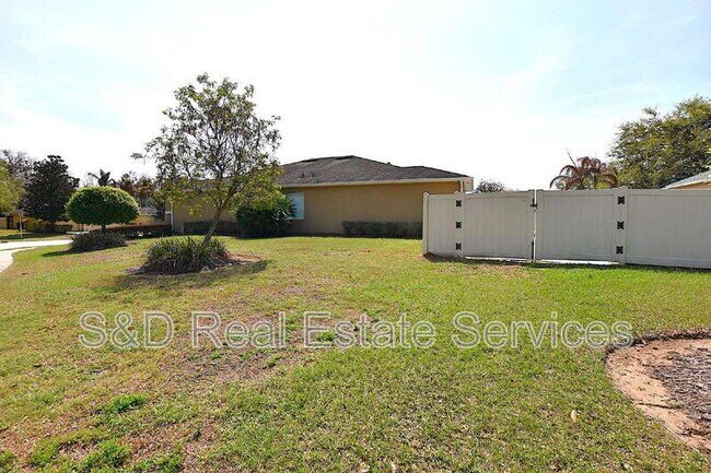 Foto del edificio - 1977 Wind Meadows Dr