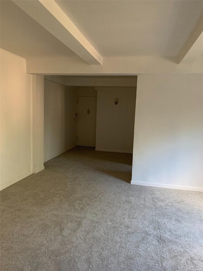 Foto del edificio - 1554 Unionport Rd