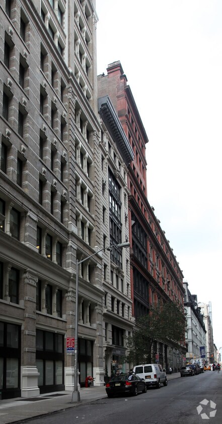Foto principal - 40-42 E 19th St
