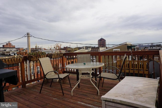 Foto del edificio - 3012 McKay Ct