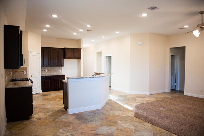 Building Photo - 19043 Minero Ln