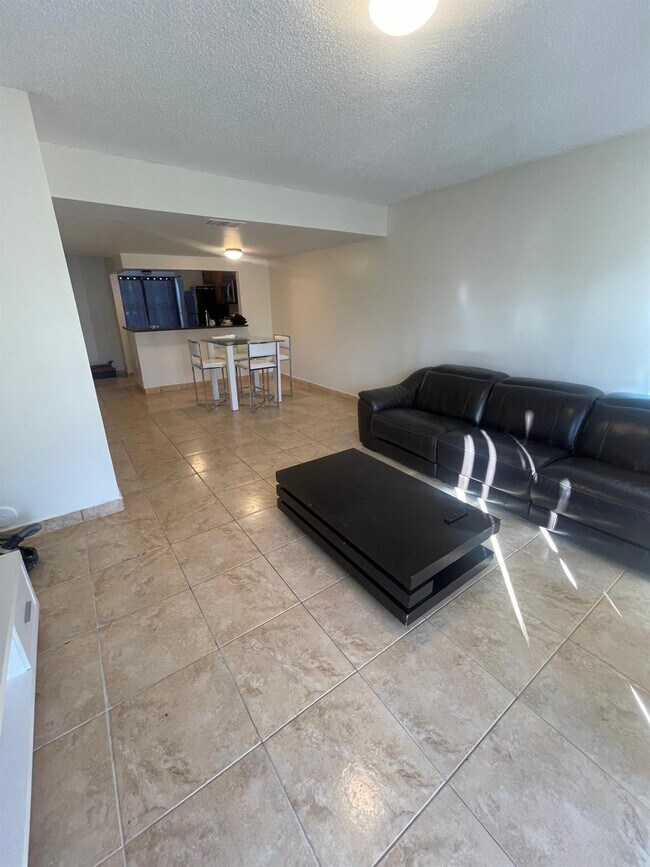 Foto del edificio - 3910 NW 90th Ave