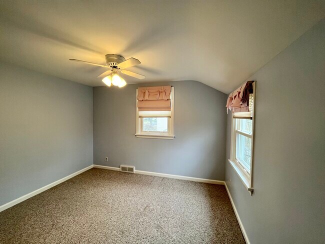 Building Photo - 95 Hunters Ln