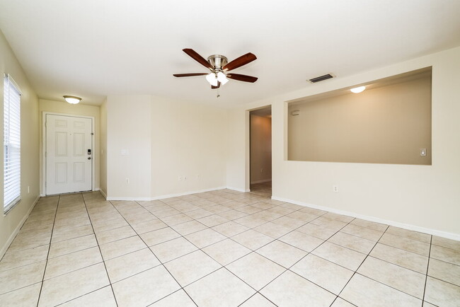 Building Photo - 11805 Prickly Pear Way