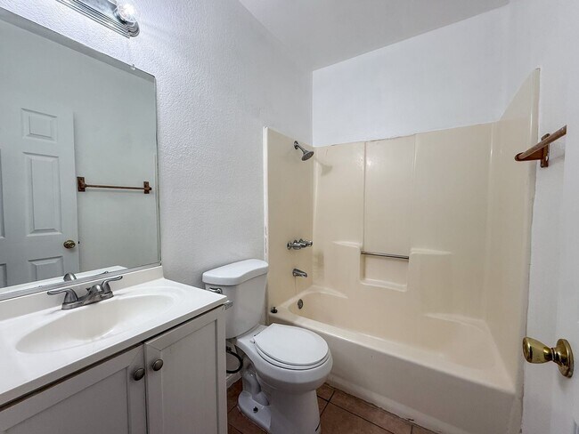 Foto del edificio - 73407 Sunnyvale Dr