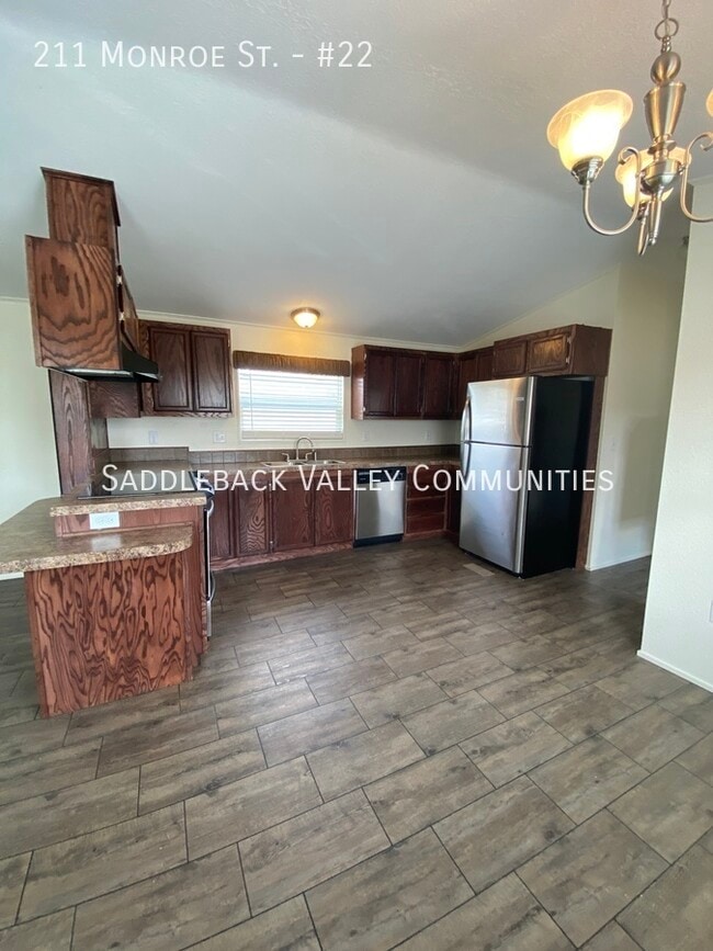 Building Photo - 211 Monroe St