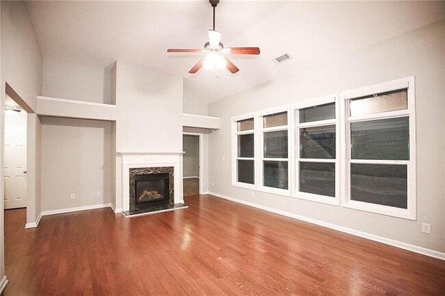 Building Photo - 948 Harvest Brook Dr NE