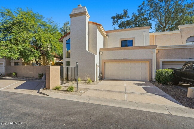 Building Photo - 2029 N Sunset Dr