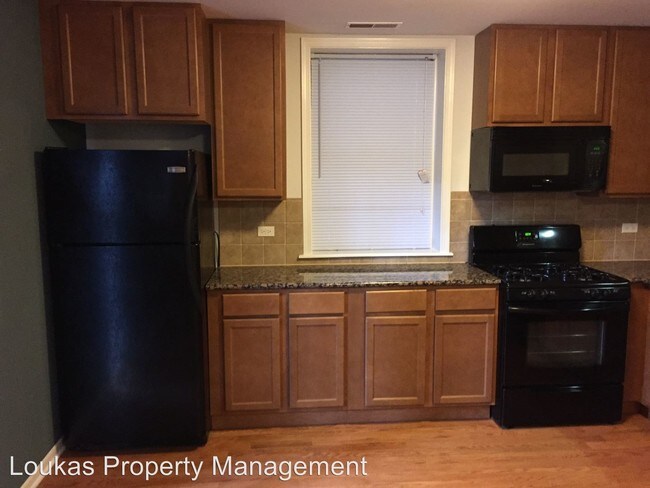 Foto del edificio - 3643 N Sheffield Ave