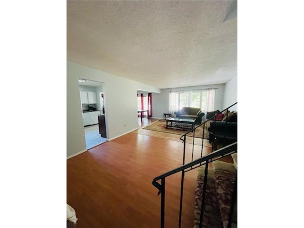 Foto del edificio - 504 Crestview Dr S