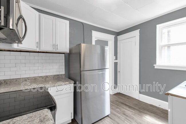 Building Photo - 7 E Depew Ave