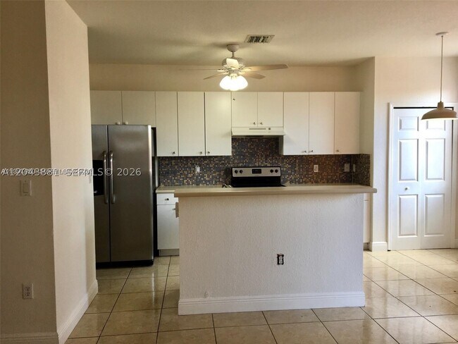 Foto del edificio - 24355 SW 109th Ct