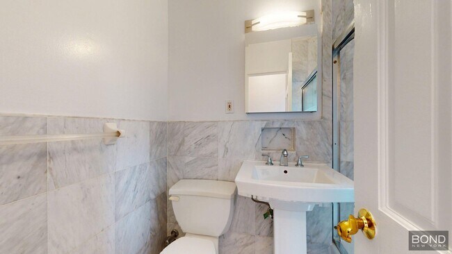 Foto del edificio - 440 E 78th St