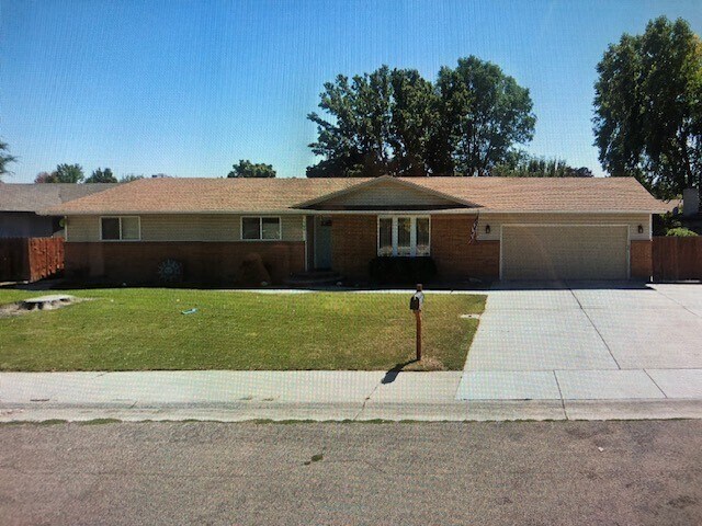 Primary Photo - 1001 Washington Dr