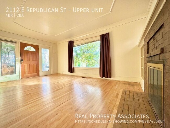 Building Photo - 2112 E Republican St