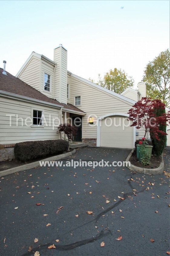 Primary Photo - Summerwood 2 Bedroom 2.5 Bath!