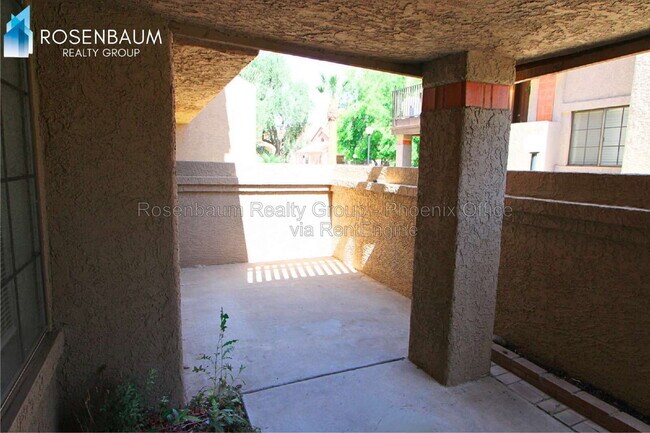 Building Photo - 925 N College Ave