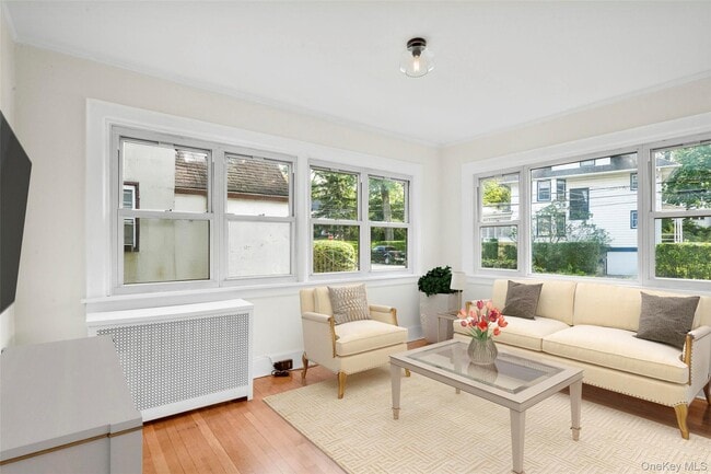 Building Photo - 506 Siwanoy Pl