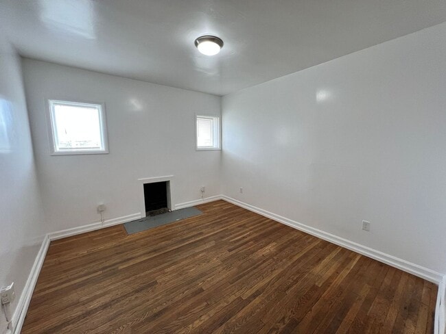 Building Photo - 609 Fremont Ave