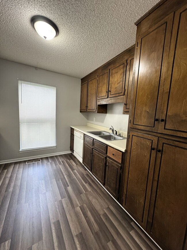 Building Photo - Available For Immediate Move-In!