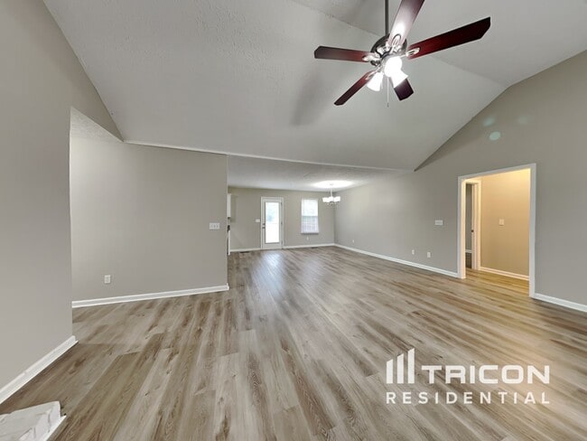 Building Photo - 706 Buckshot Dr