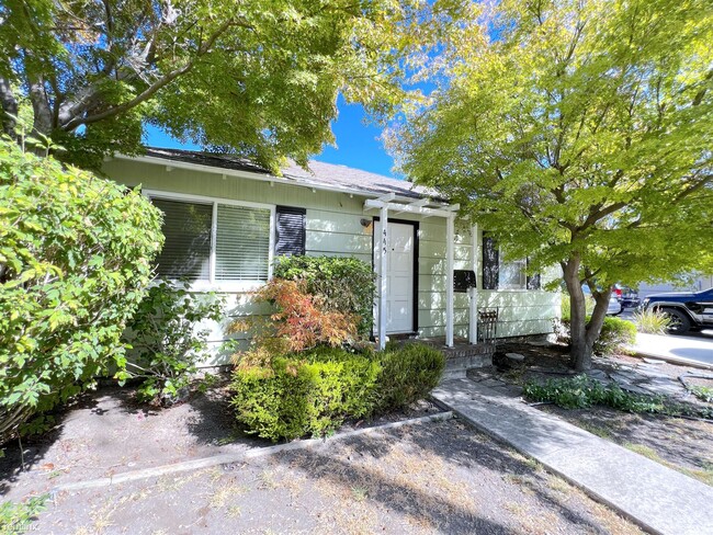 Building Photo - 2 br, 1 bath House - 445 Alviso Street