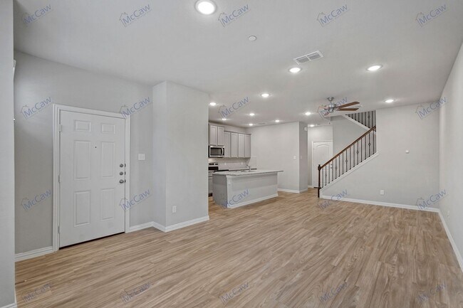 Building Photo - Beautiful 3-bed 2.5-bath home in Mesquite!