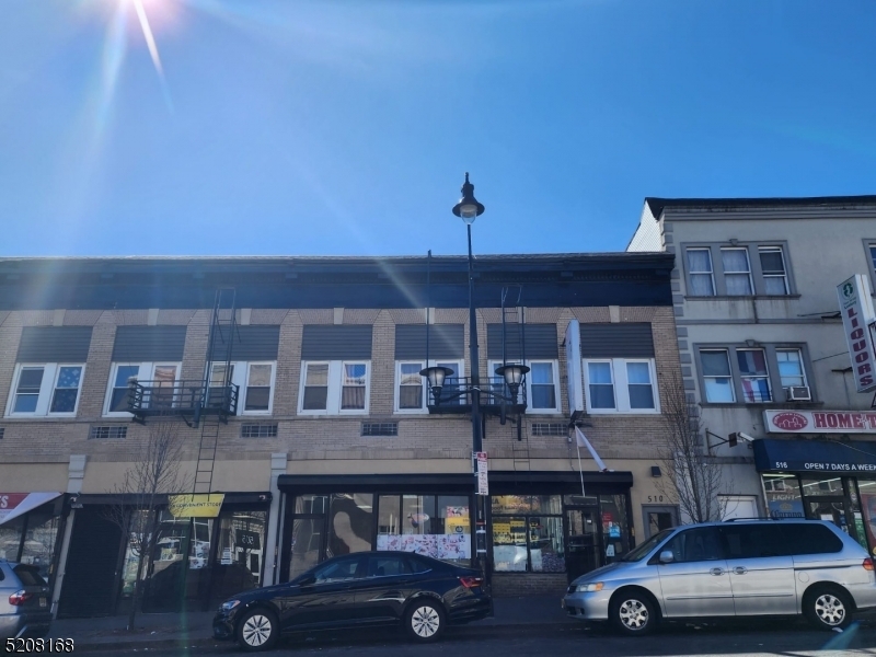 Primary Photo - 510 Clinton Ave