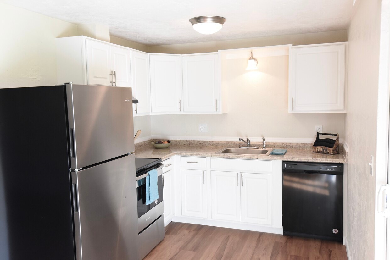 Pacific Village Apartments Springfield, OR