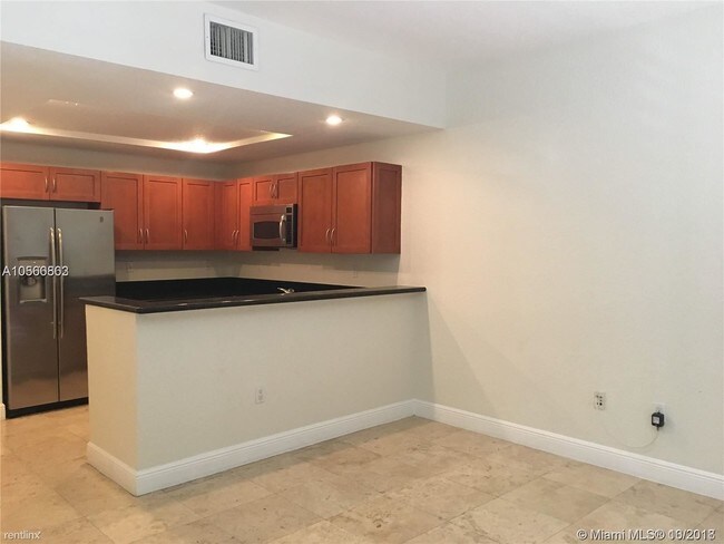 Building Photo - 3 br, 2.5 bath  - 3054 McDonald St # 8B